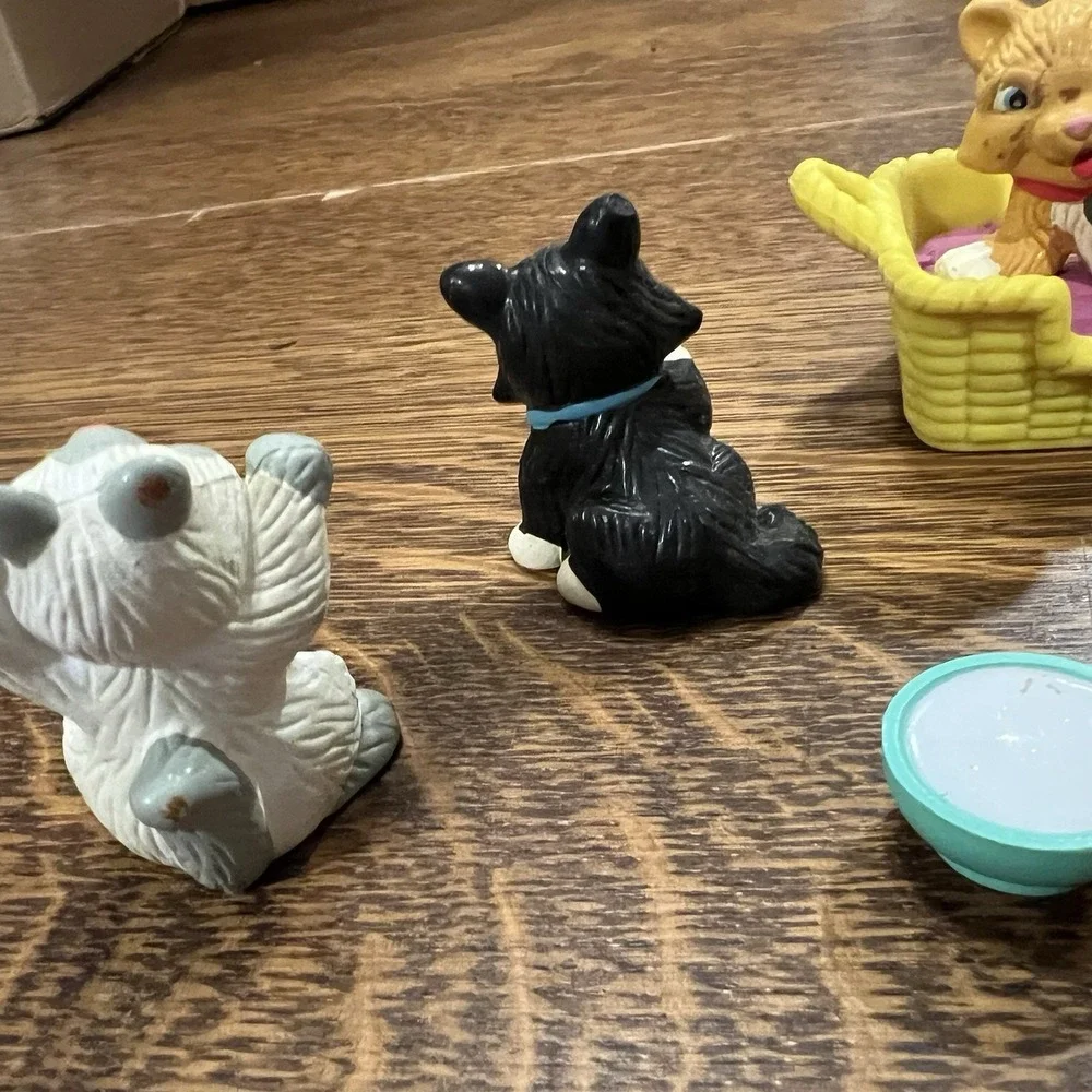 VTG 90s Jasman My Precious Pets Lot with Cat Bed, 4 Cats, Saucer Of Milk, Bowl